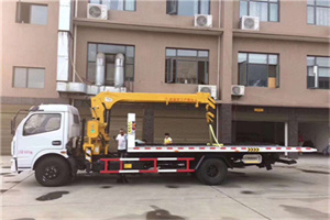 凤凰附近汽车轮胎更换