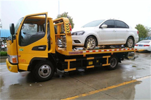 凤凰附近拖车救援24小时服务热线